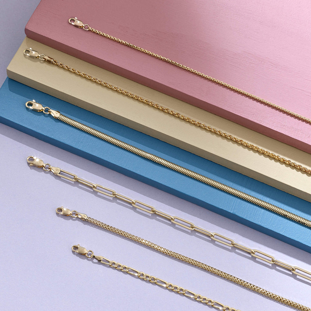 Snake Chain Necklace in Gold