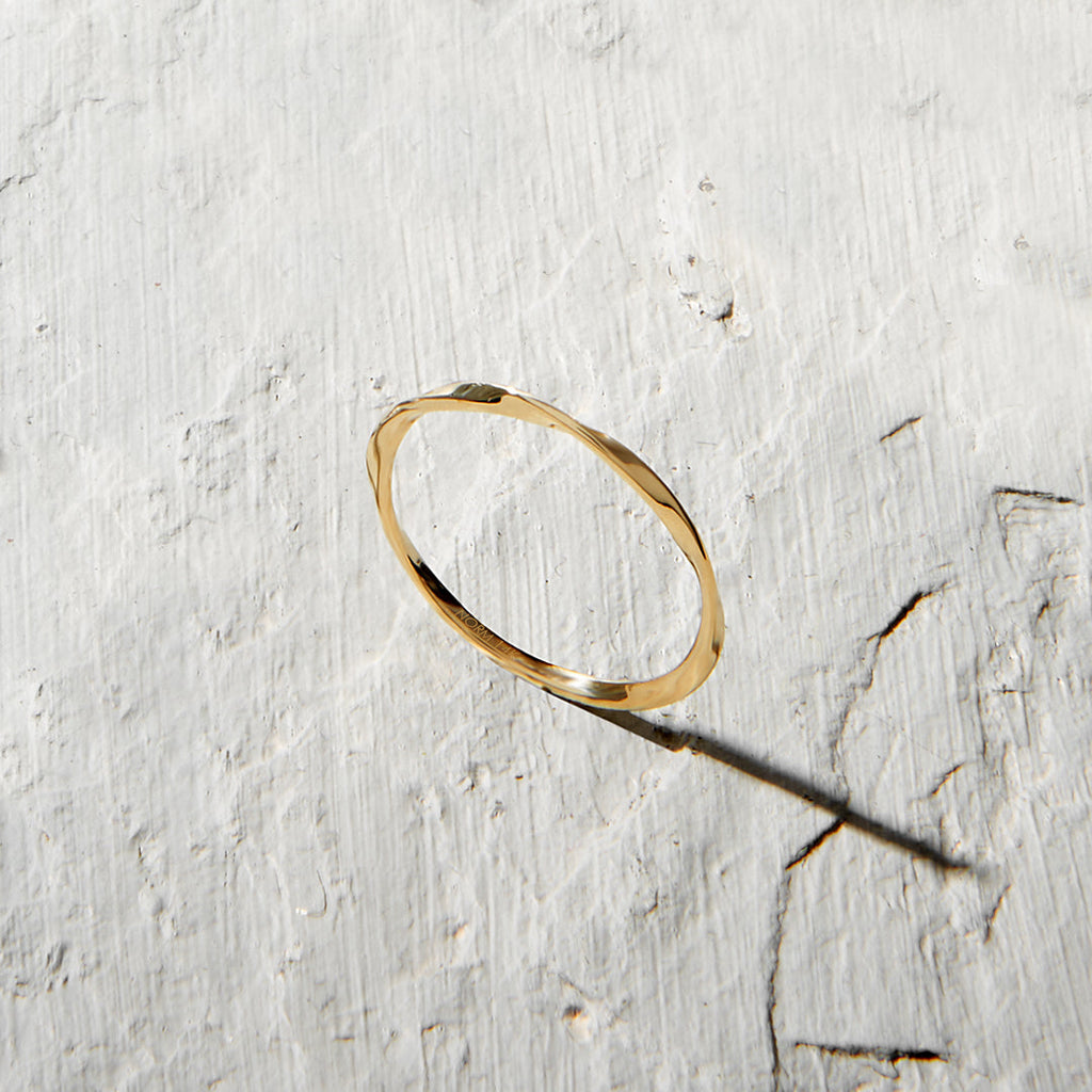 Twist Ring in Gold